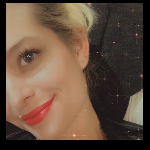 Meet your NEWEST Posher!!! - Picture 12 of 16